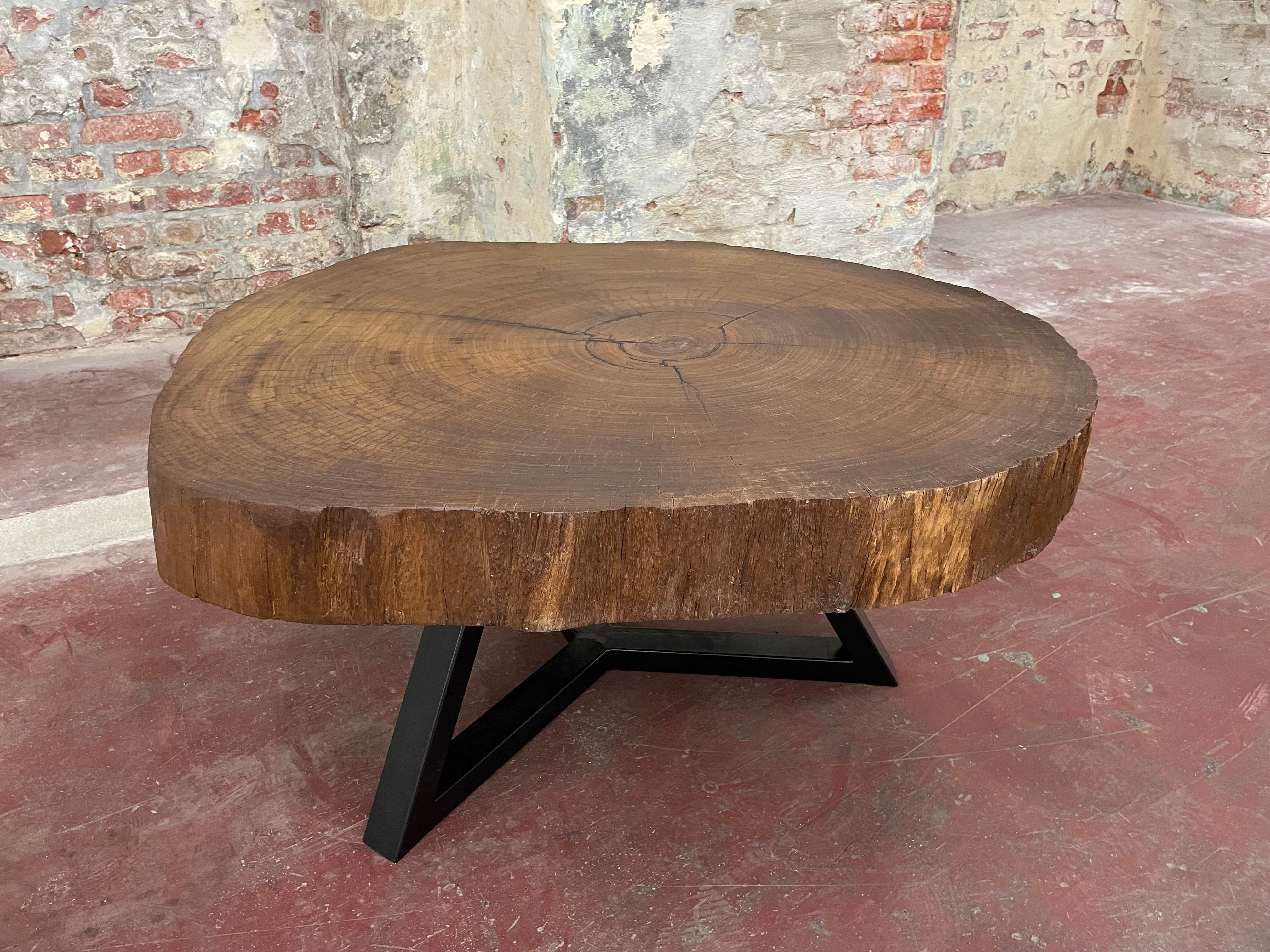 Couchtisch aus Bongossi - Massivholztisch mit natürlicher Maserung. Handgefertigter Tisch als Unikat für dein Zuhause.