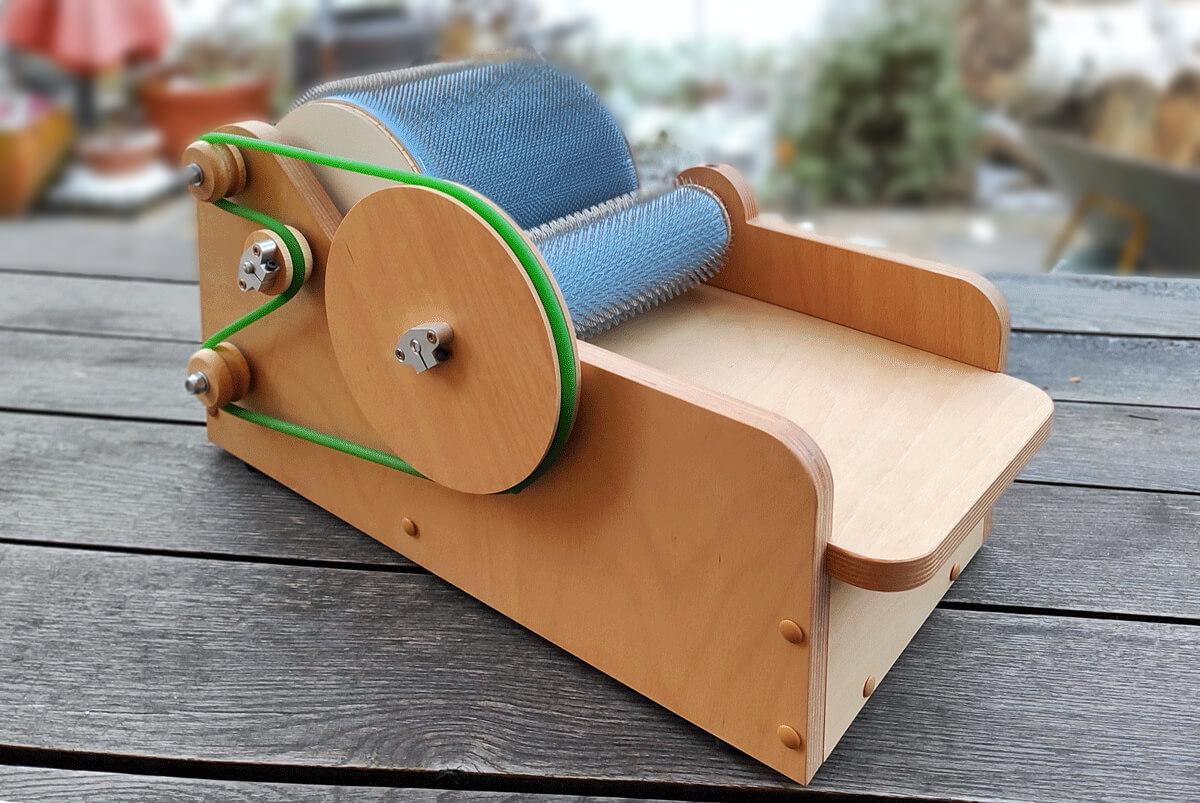 Kardiermaschine aus Multiplexholz mit großem Trommelkardenaufsatz für Faserausrichtung